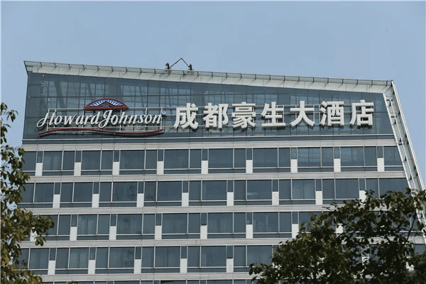 一平方米樓頂發(fā)光字制作安裝的費(fèi)用有哪些？